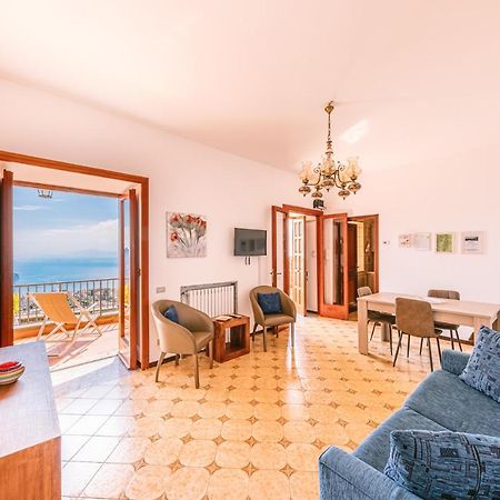 Appartamento Emma In Villa Laura Scala Eksteriør billede
